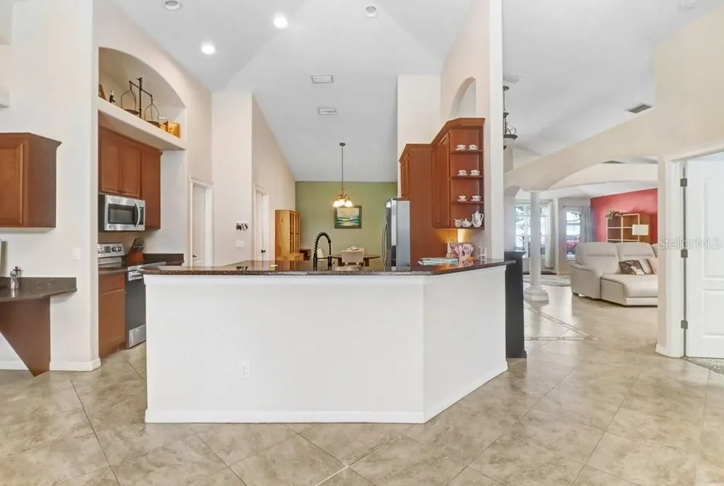 6803 Cromwell Garden Drive Apollo Beach FL 33572