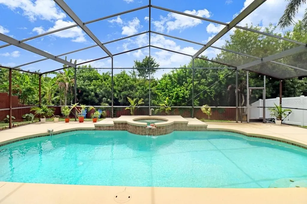 6803 Cromwell Garden Drive Apollo Beach FL 33572