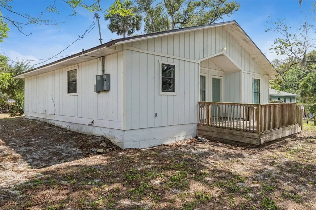 202 S Boston Avenue Deland FL 32724