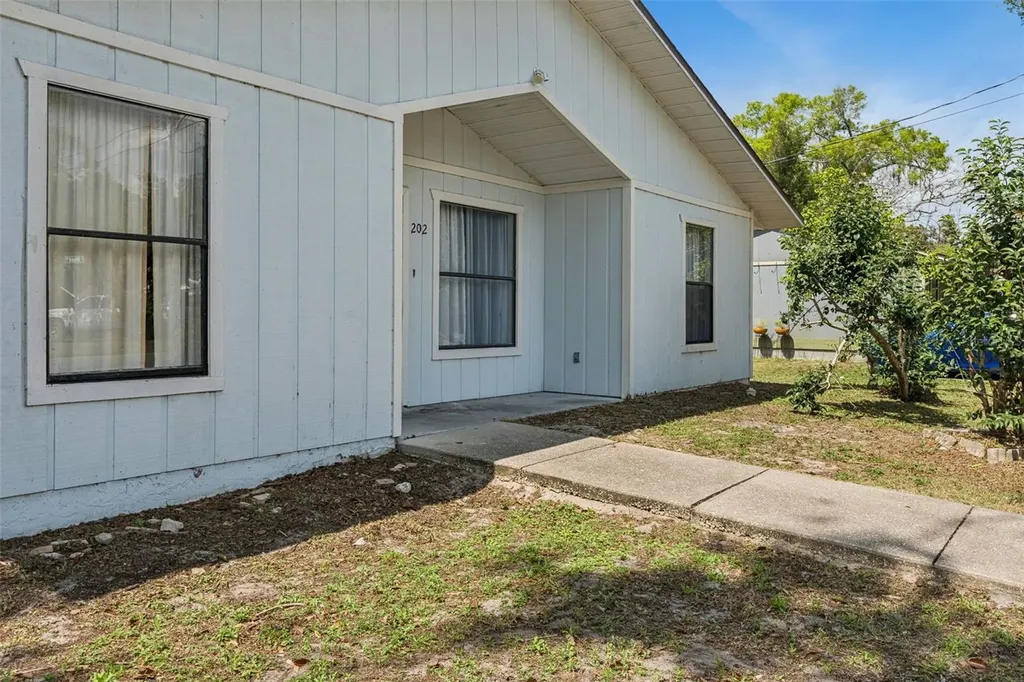 202 S Boston Avenue Deland FL 32724
