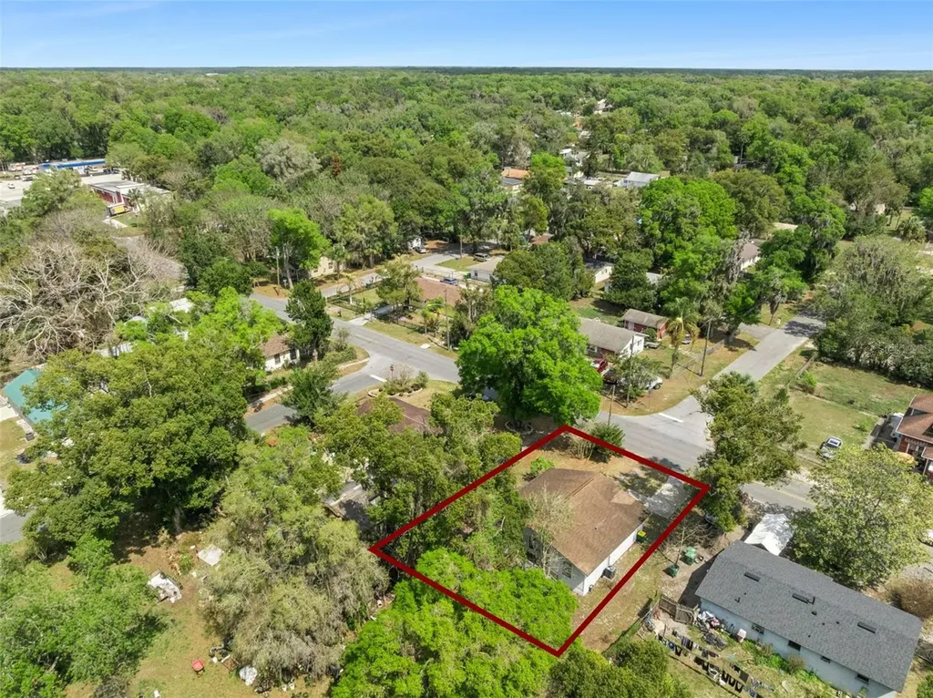 202 S Boston Avenue Deland FL 32724