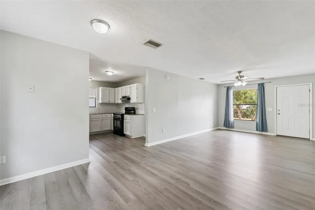 202 S Boston Avenue Deland FL 32724