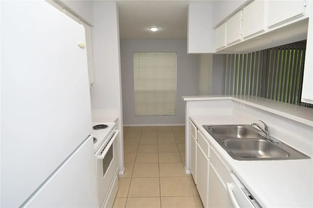 8630 Mallard Reserve Drive Tampa FL 33614