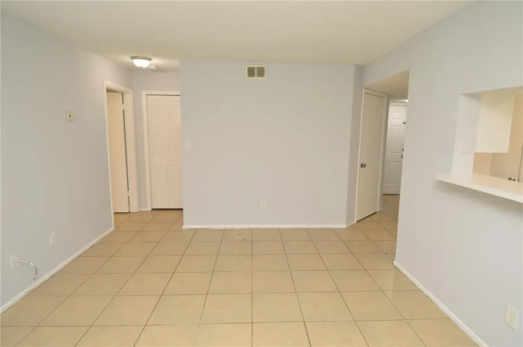 8630 Mallard Reserve Drive Tampa FL 33614