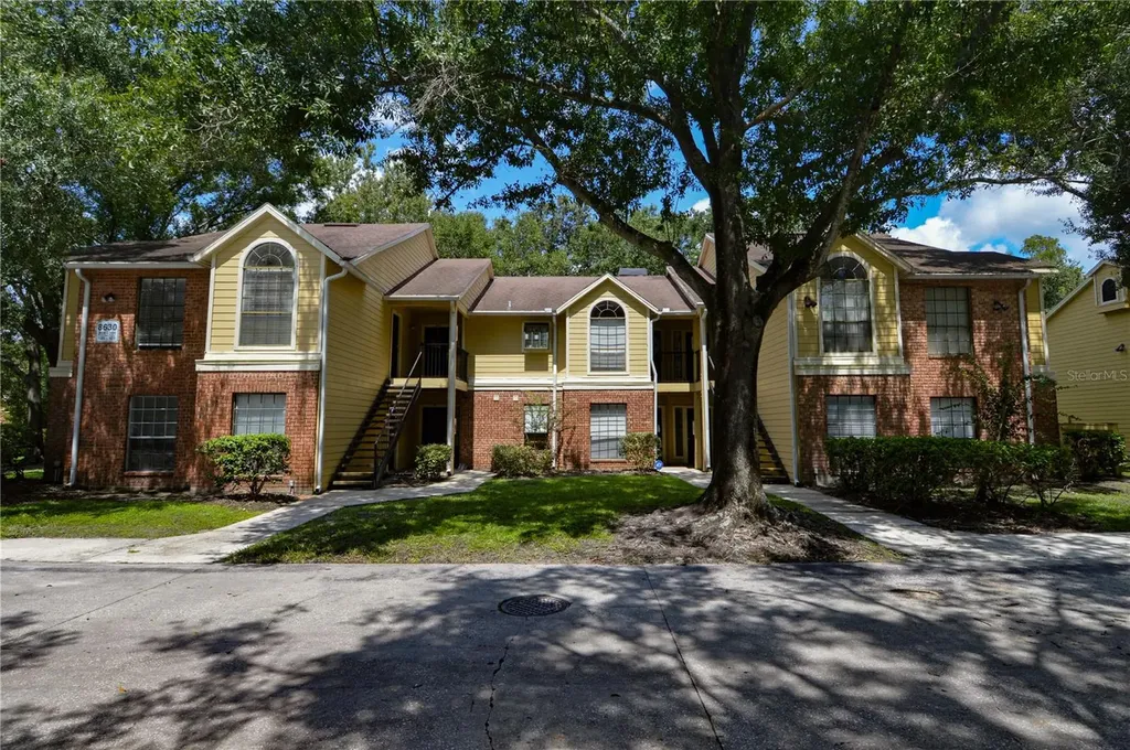 8630 Mallard Reserve Drive Tampa FL 33614