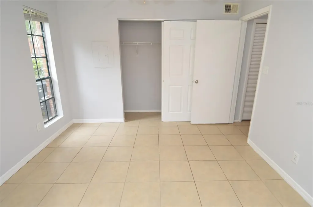 8630 Mallard Reserve Drive Tampa FL 33614