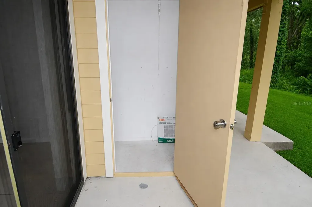 8630 Mallard Reserve Drive Tampa FL 33614