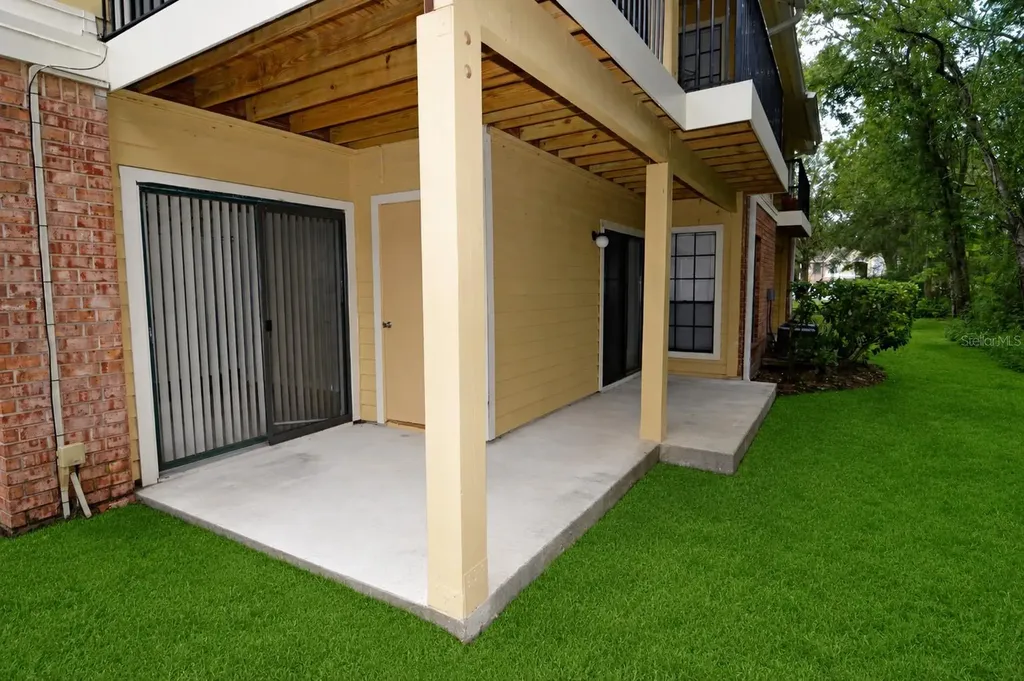 8630 Mallard Reserve Drive Tampa FL 33614