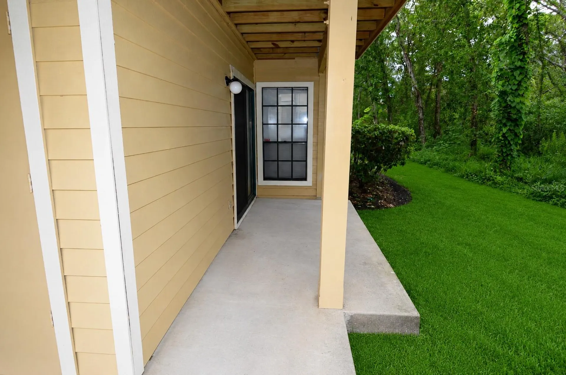 8630 Mallard Reserve Drive Tampa FL 33614