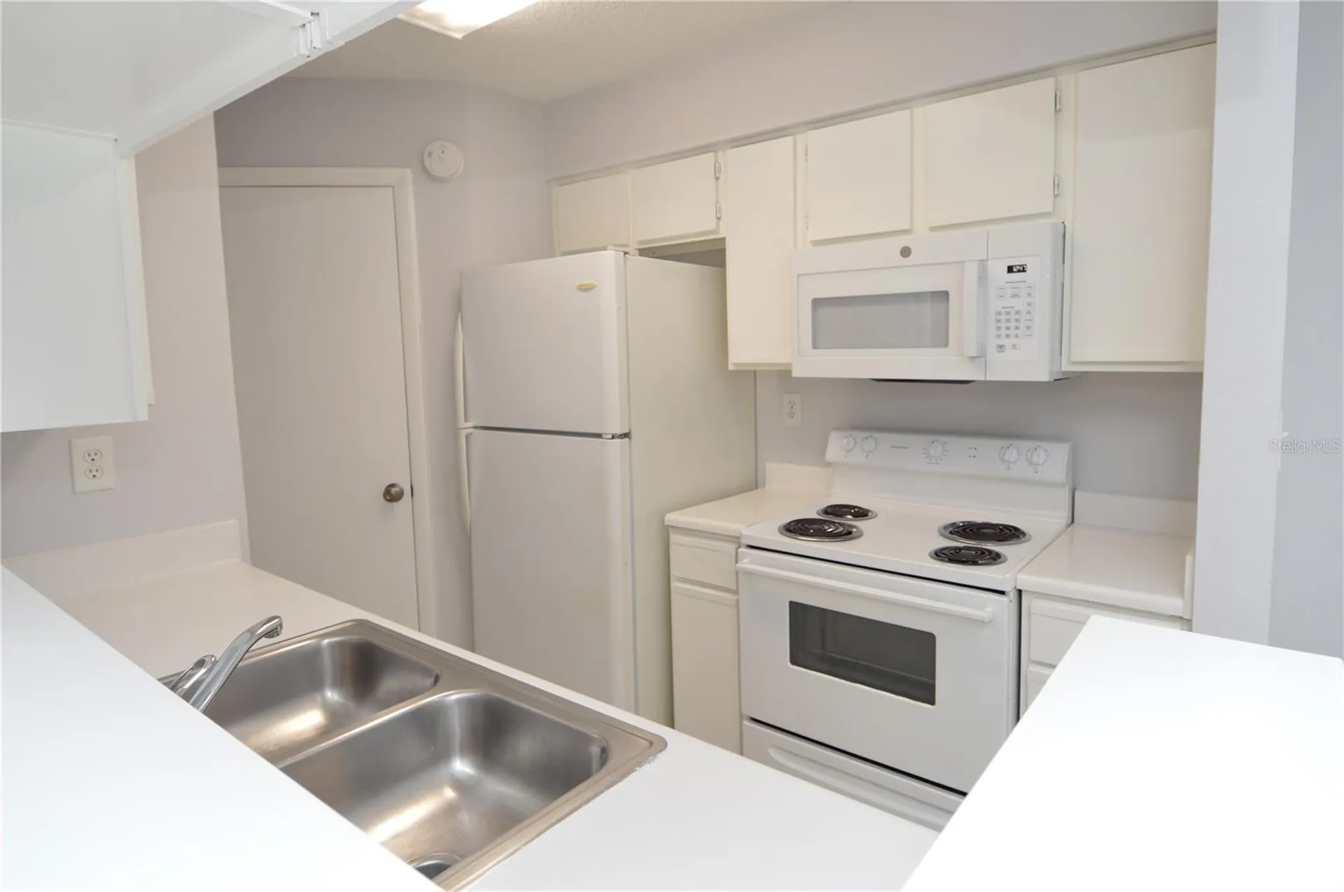 8630 Mallard Reserve Drive Tampa FL 33614