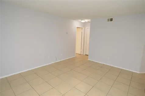 8630 Mallard Reserve Drive Tampa FL 33614