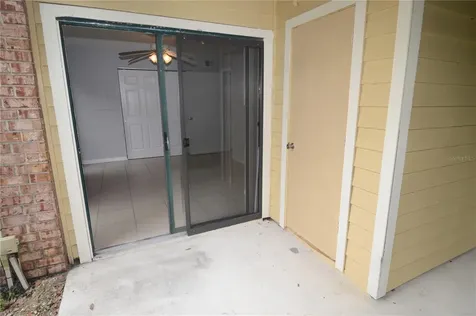 8630 Mallard Reserve Drive Tampa FL 33614