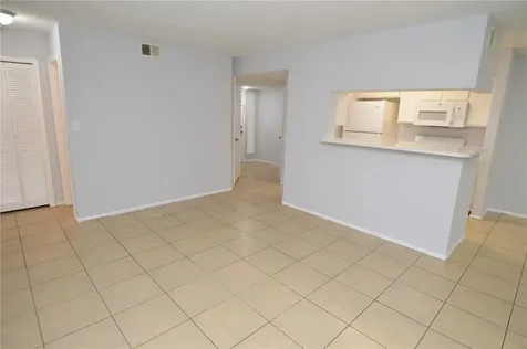 8630 Mallard Reserve Drive Tampa FL 33614