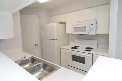 8630 Mallard Reserve Drive Tampa FL 33614
