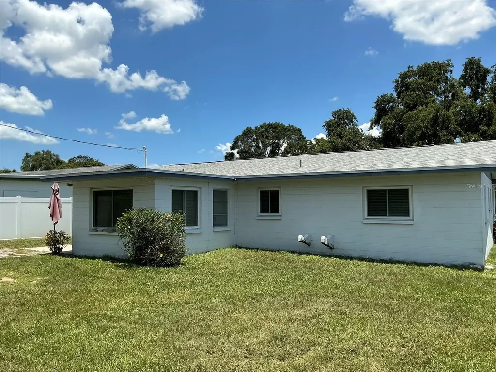 10888 Temple Avenue Seminole FL 33772