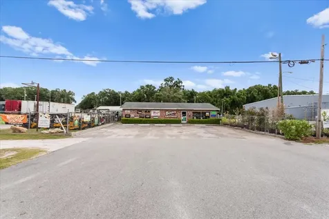 17962 NW Us Highway 441 High Springs FL 32643