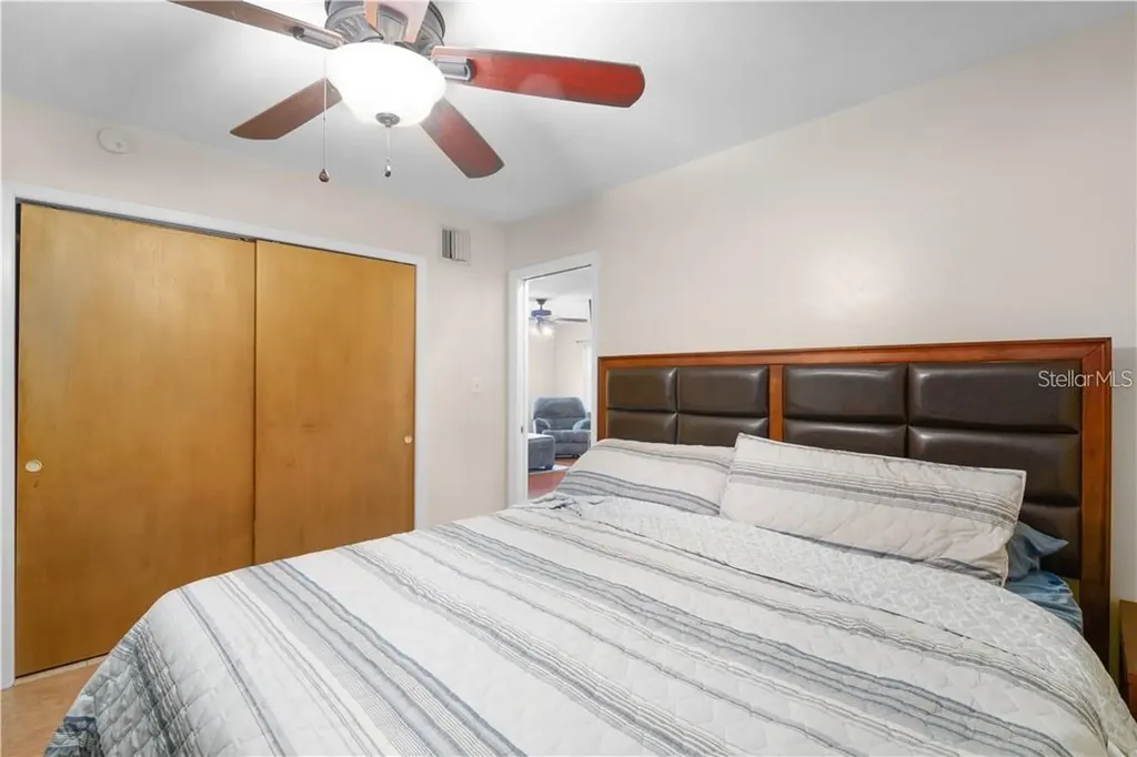 1003 Dora Avenue Tavares FL 32778