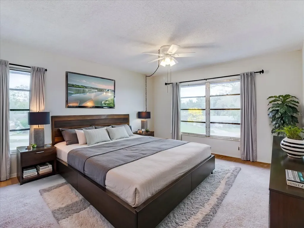 333 Lake Howard Dr NW Winter Haven FL 33880