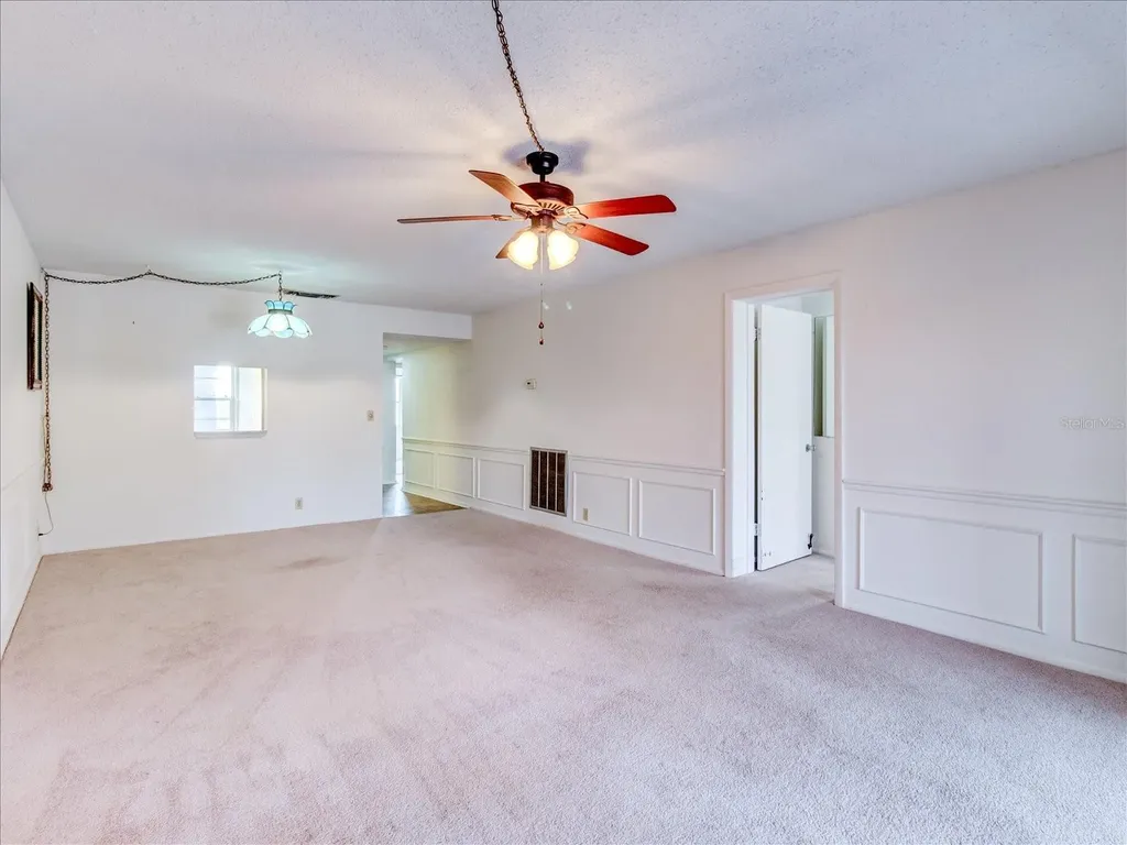 333 Lake Howard Dr NW Winter Haven FL 33880