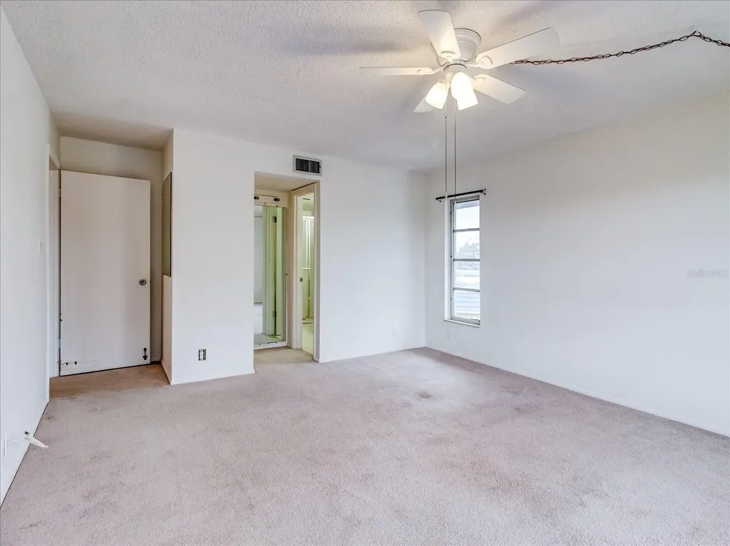 333 Lake Howard Dr NW Winter Haven FL 33880