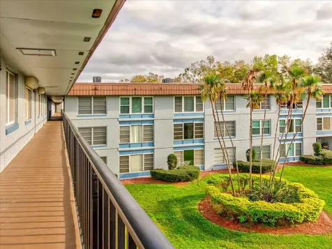 333 Lake Howard Dr NW Winter Haven FL 33880