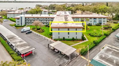 333 Lake Howard Dr NW Winter Haven FL 33880