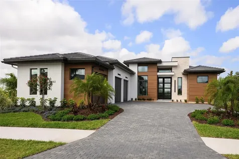 8613 Sandpoint Street Sarasota FL 34240
