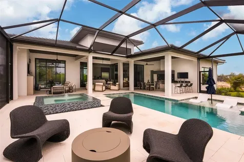 8613 Sandpoint Street Sarasota FL 34240