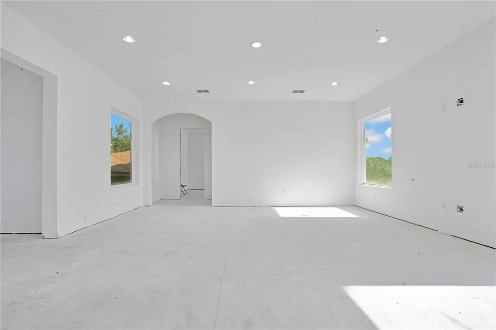 818 Lake Agnes Drive Polk City FL 33868