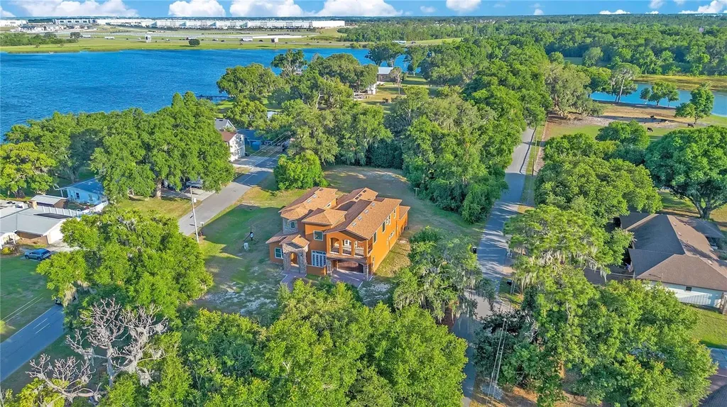 818 Lake Agnes Drive Polk City FL 33868