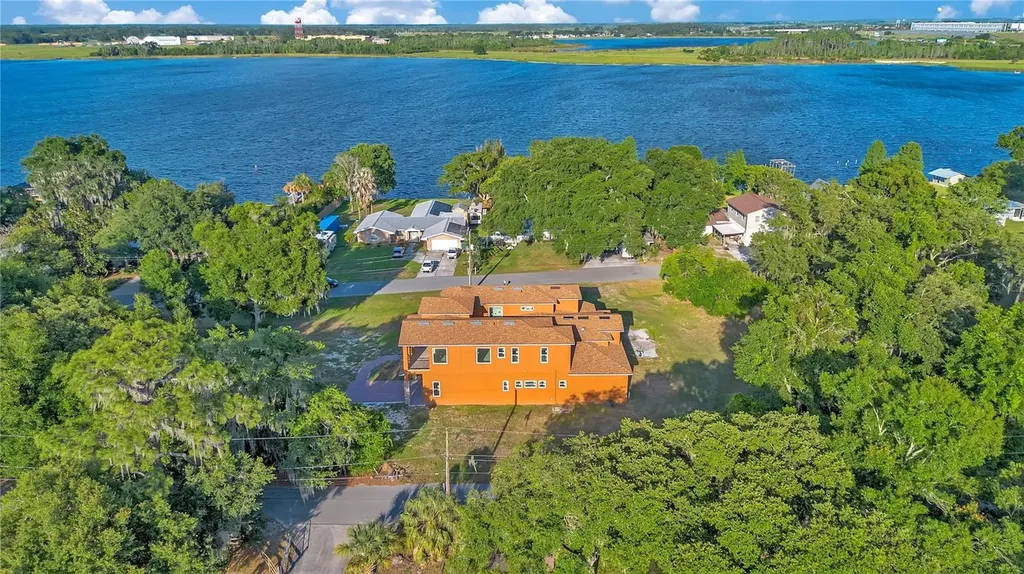818 Lake Agnes Drive Polk City FL 33868