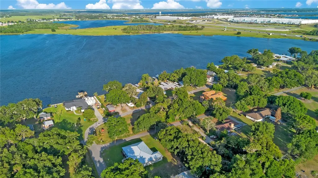 818 Lake Agnes Drive Polk City FL 33868