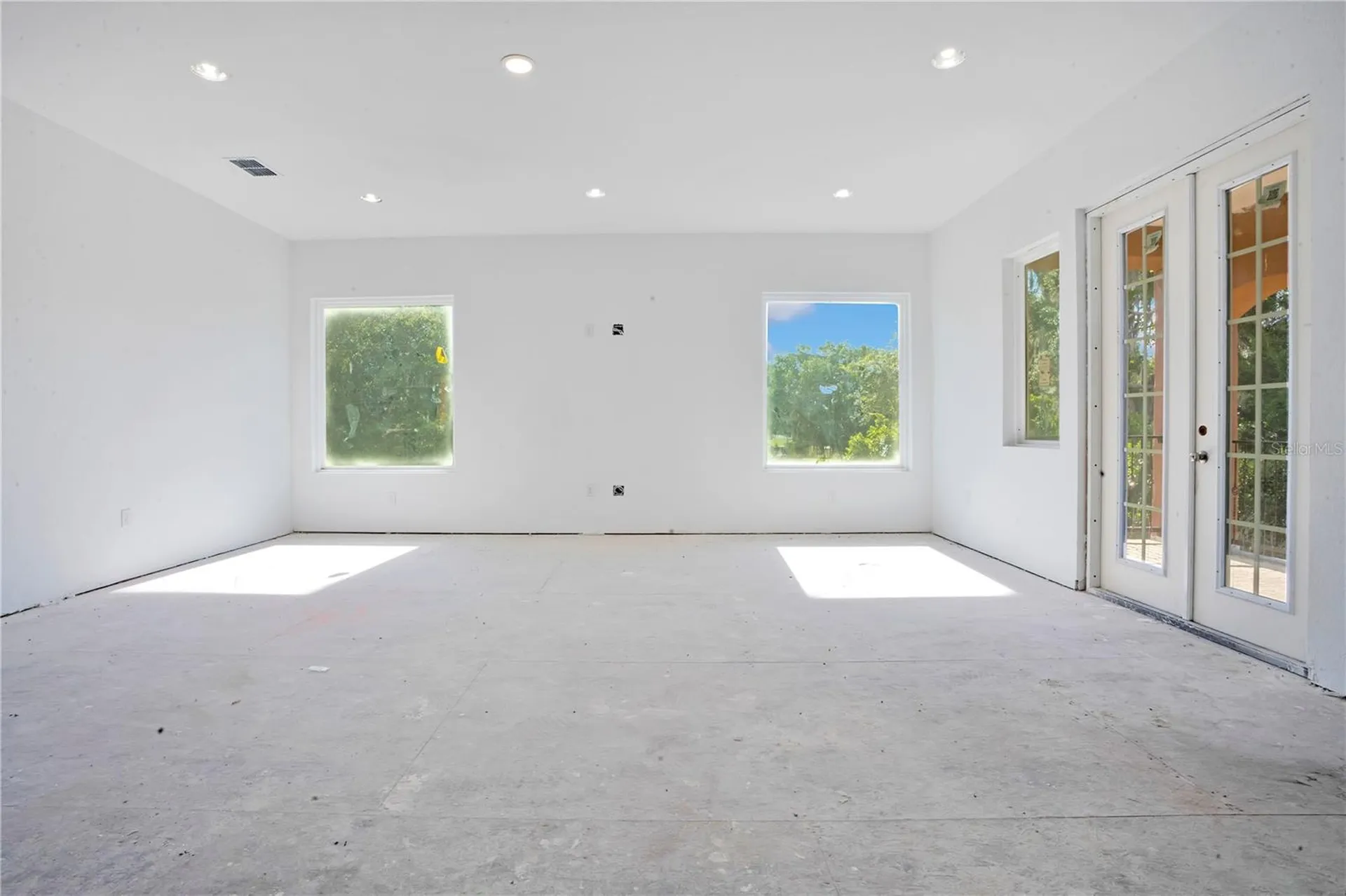 818 Lake Agnes Drive Polk City FL 33868