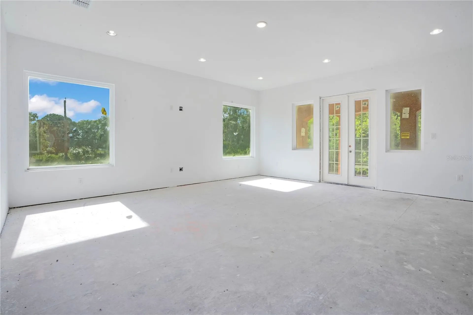 818 Lake Agnes Drive Polk City FL 33868