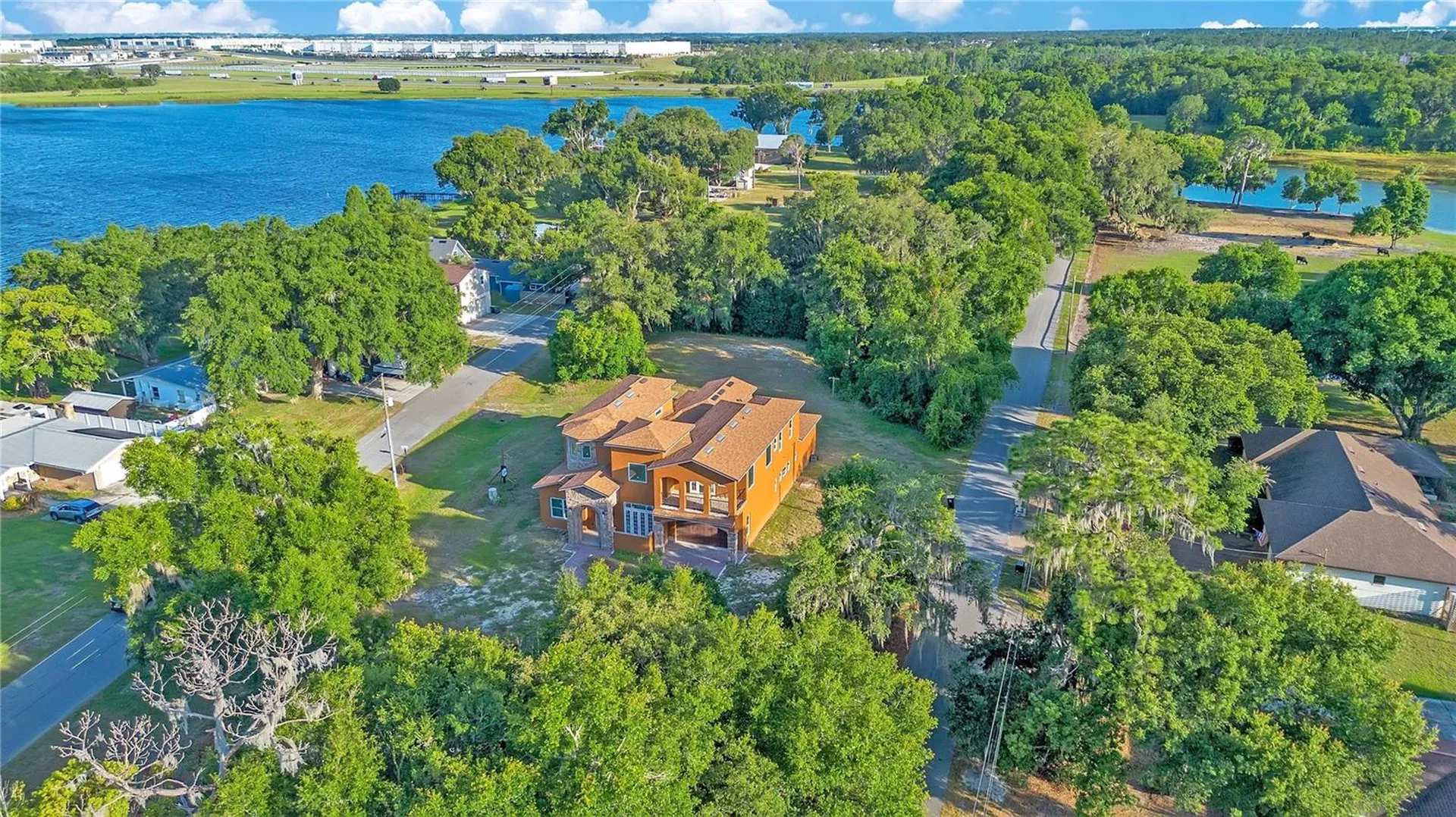818 Lake Agnes Drive Polk City FL 33868