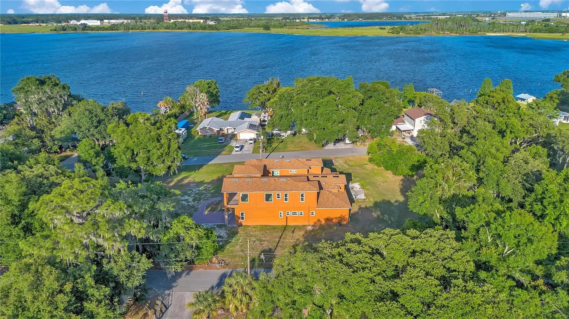 818 Lake Agnes Drive Polk City FL 33868