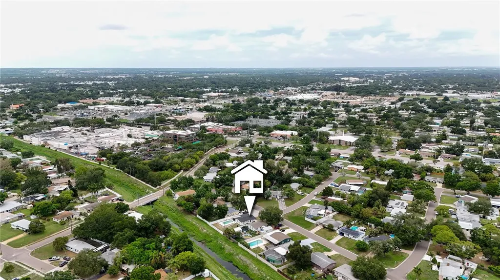 6346 35th Avenue N St Petersburg FL 33710