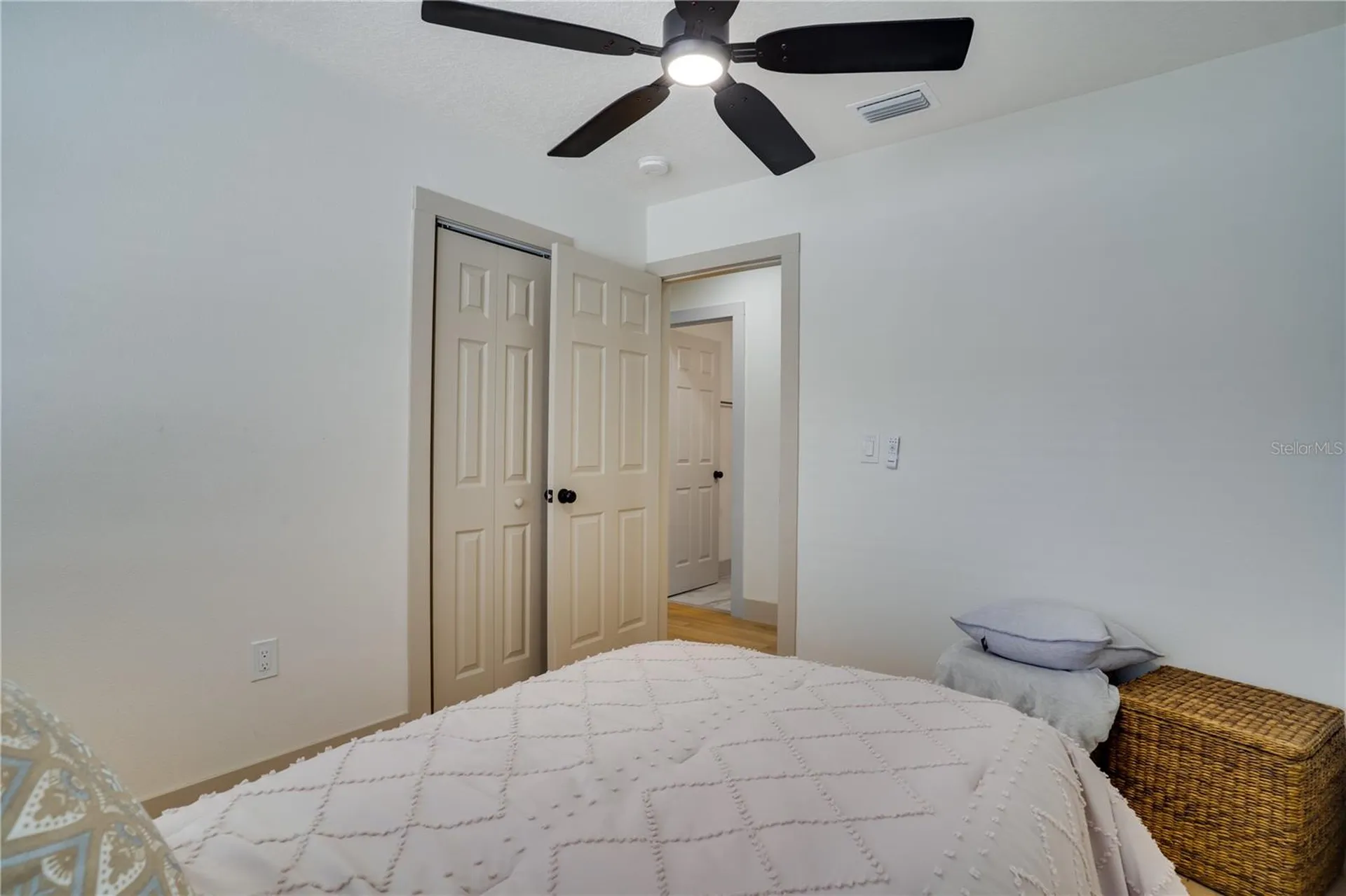 6346 35th Avenue N St Petersburg FL 33710