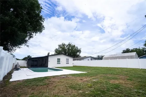 6346 35th Avenue N St Petersburg FL 33710