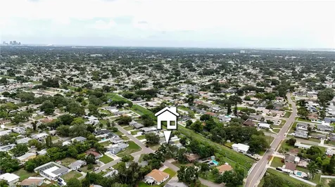 6346 35th Avenue N St Petersburg FL 33710