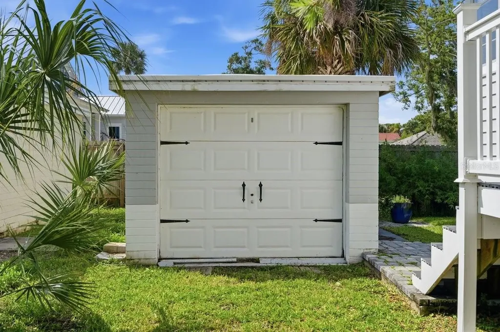105 Mcdonald Street South Daytona FL 32119
