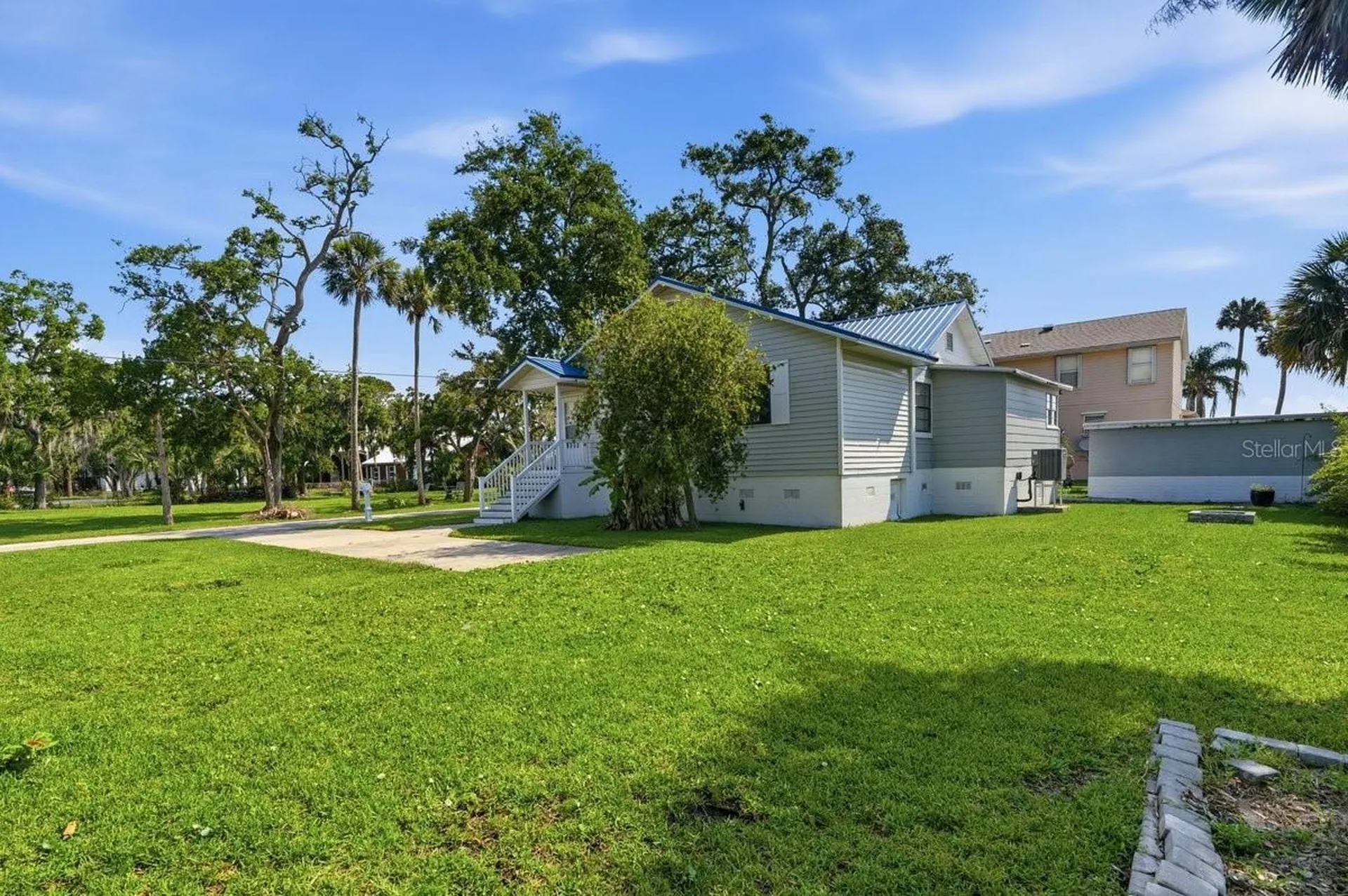 105 Mcdonald Street South Daytona FL 32119