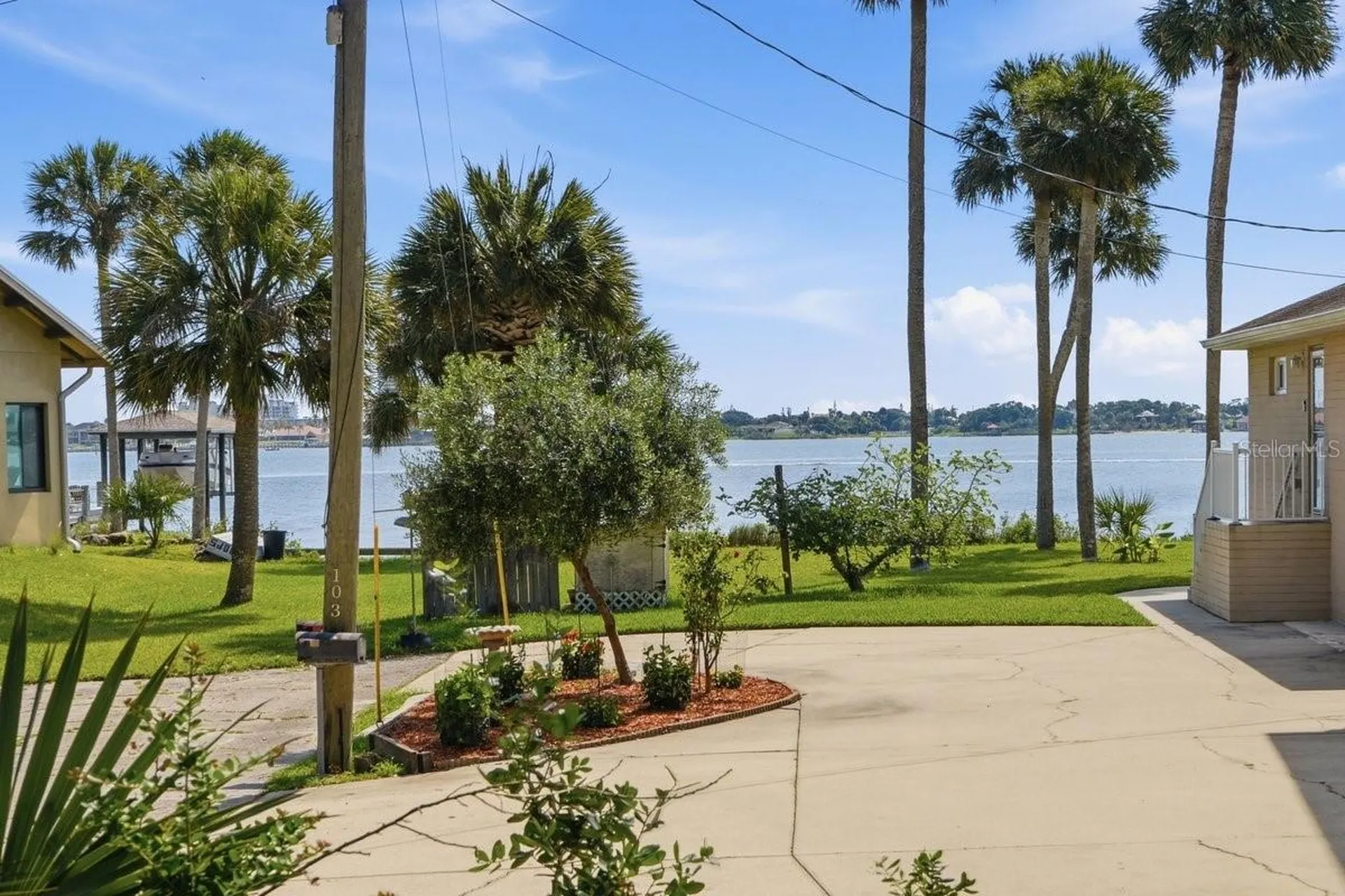 105 Mcdonald Street South Daytona FL 32119