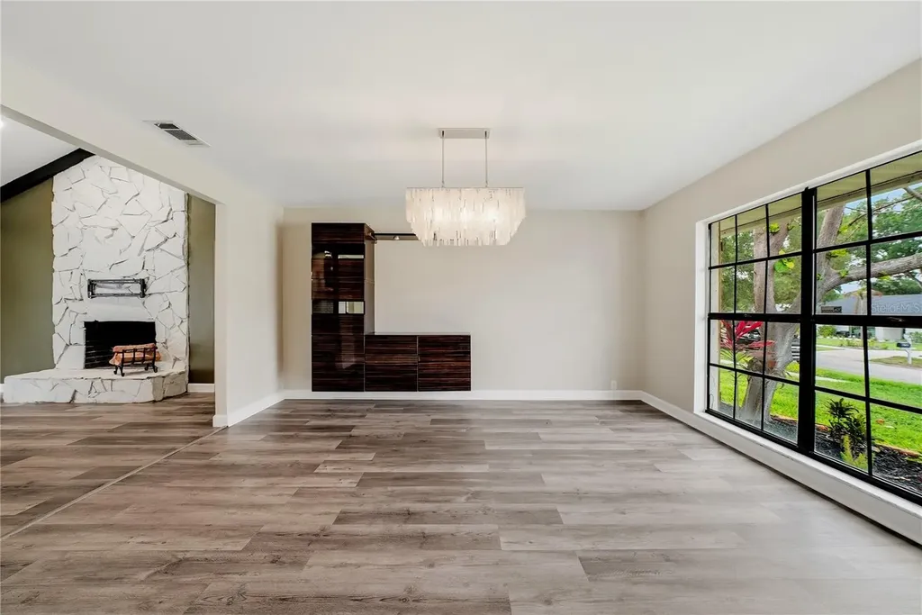 1008 Oakridge Manor Drive Brandon FL 33511