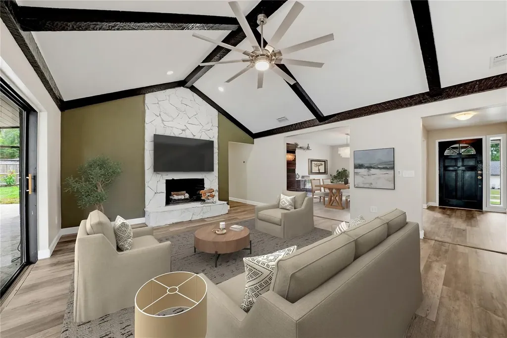 1008 Oakridge Manor Drive Brandon FL 33511