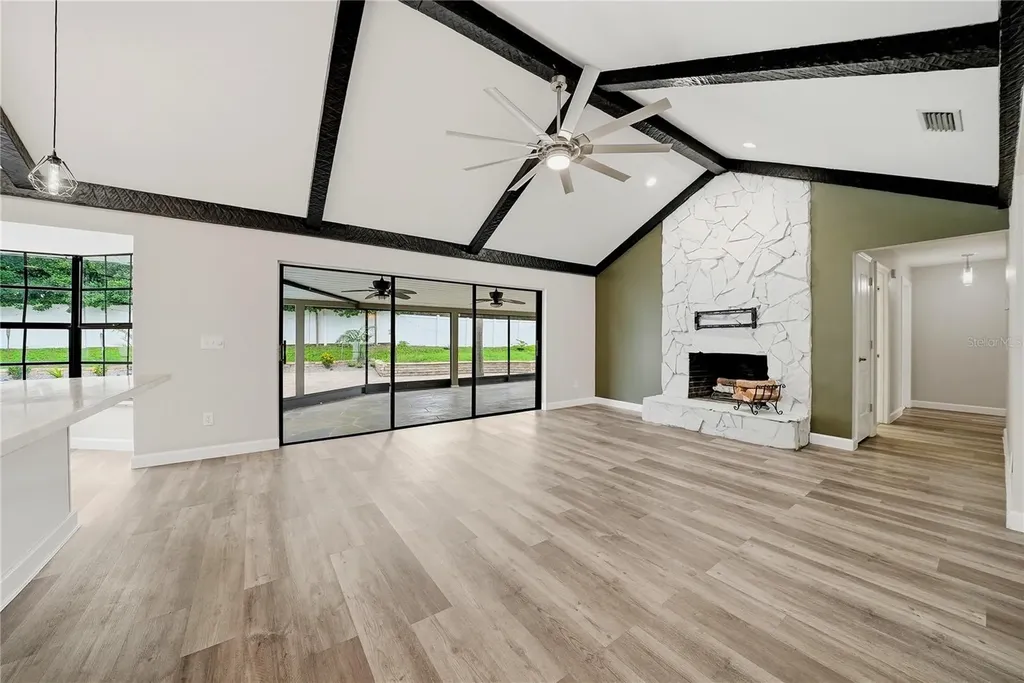 1008 Oakridge Manor Drive Brandon FL 33511
