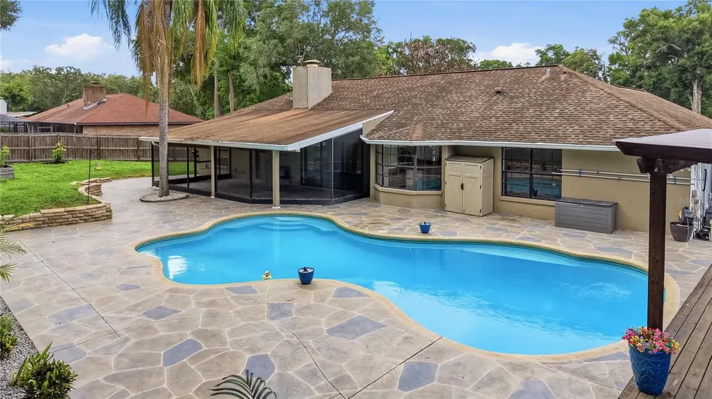 1008 Oakridge Manor Drive Brandon FL 33511