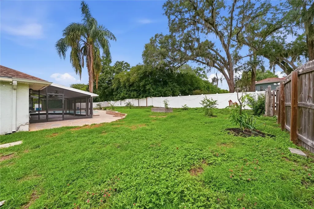 1008 Oakridge Manor Drive Brandon FL 33511