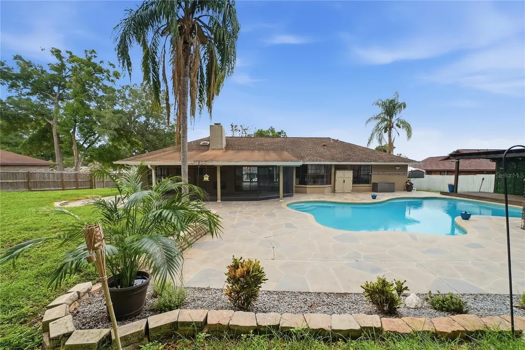 1008 Oakridge Manor Drive Brandon FL 33511