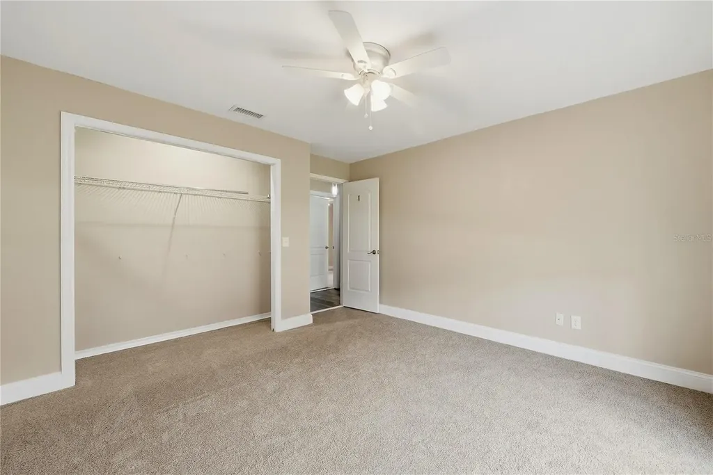 1008 Oakridge Manor Drive Brandon FL 33511